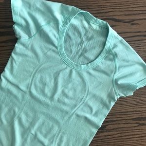 Lululemon Run Swiftly Scoop Neck T-Shirt